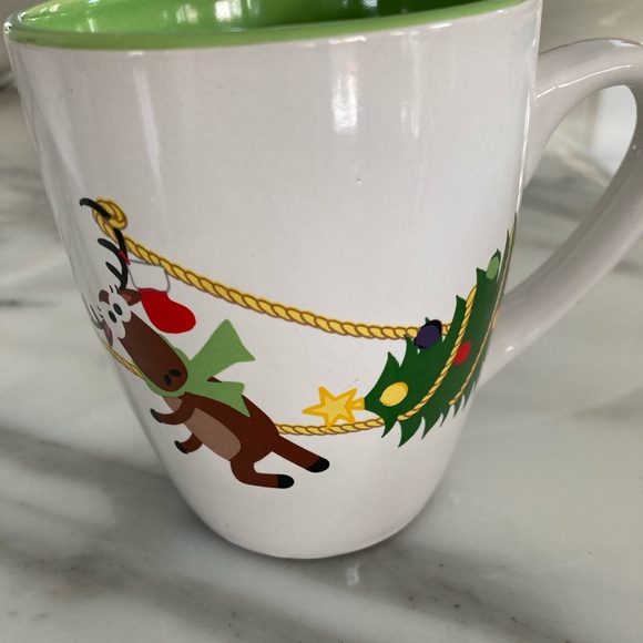 4 Holiday Mugs Reindeer Theme - Picture 6 of 6